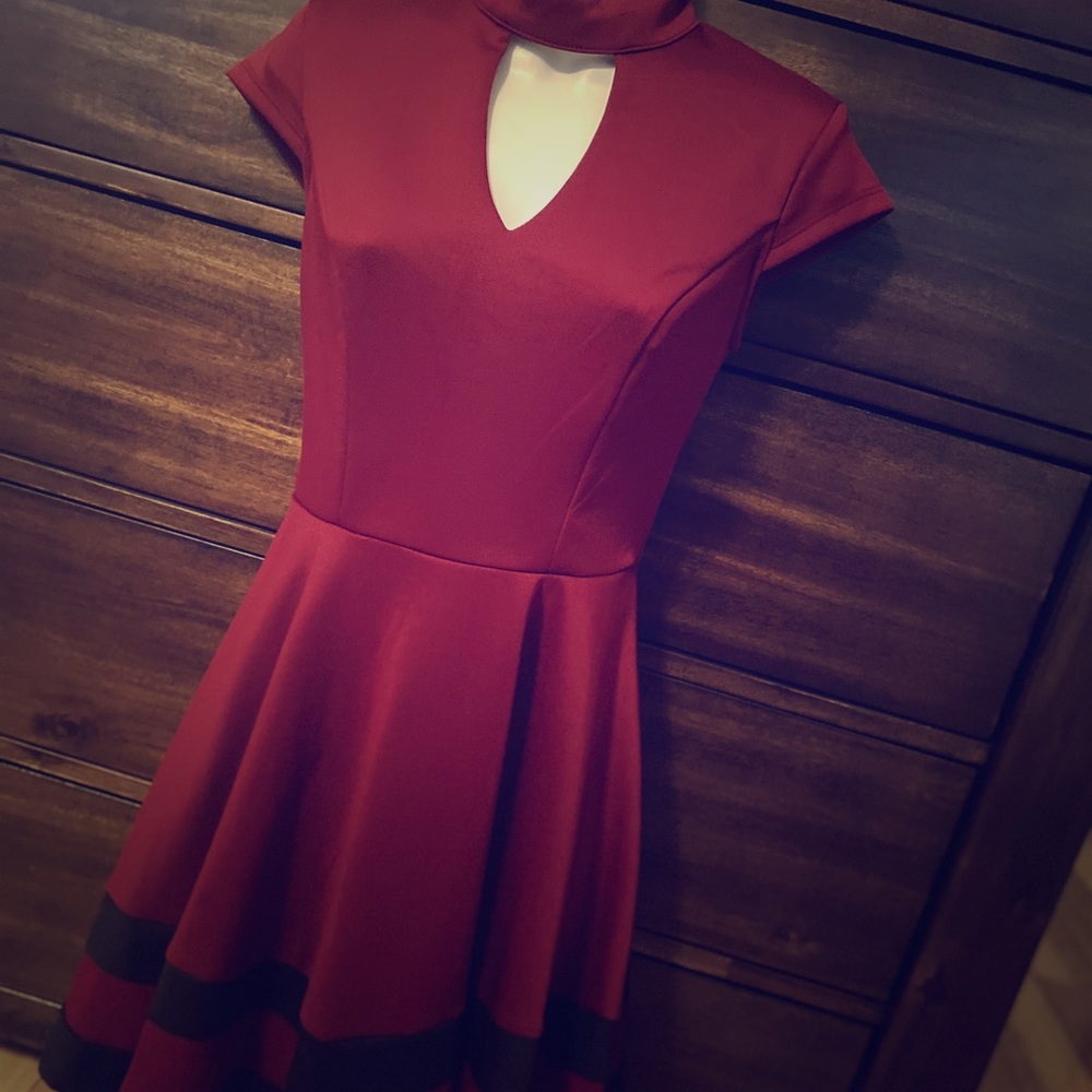 🐞Super Cute Short Dress with Choker neck🐞
